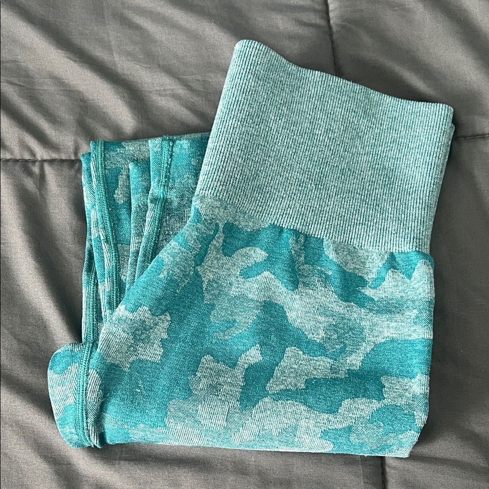 NVGTN Seamless Leggings Blue Camo Size Small